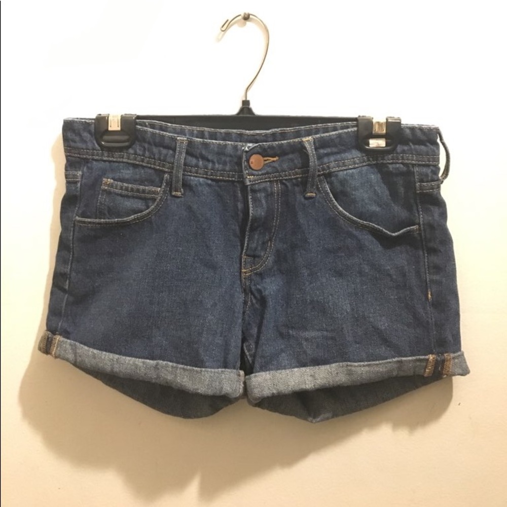 H&M women’s low waist denim shorts new no tags